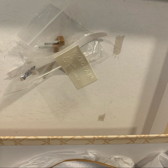 Brand NEW Jewel Badgley Mischka Heels - Picture 8 of 10